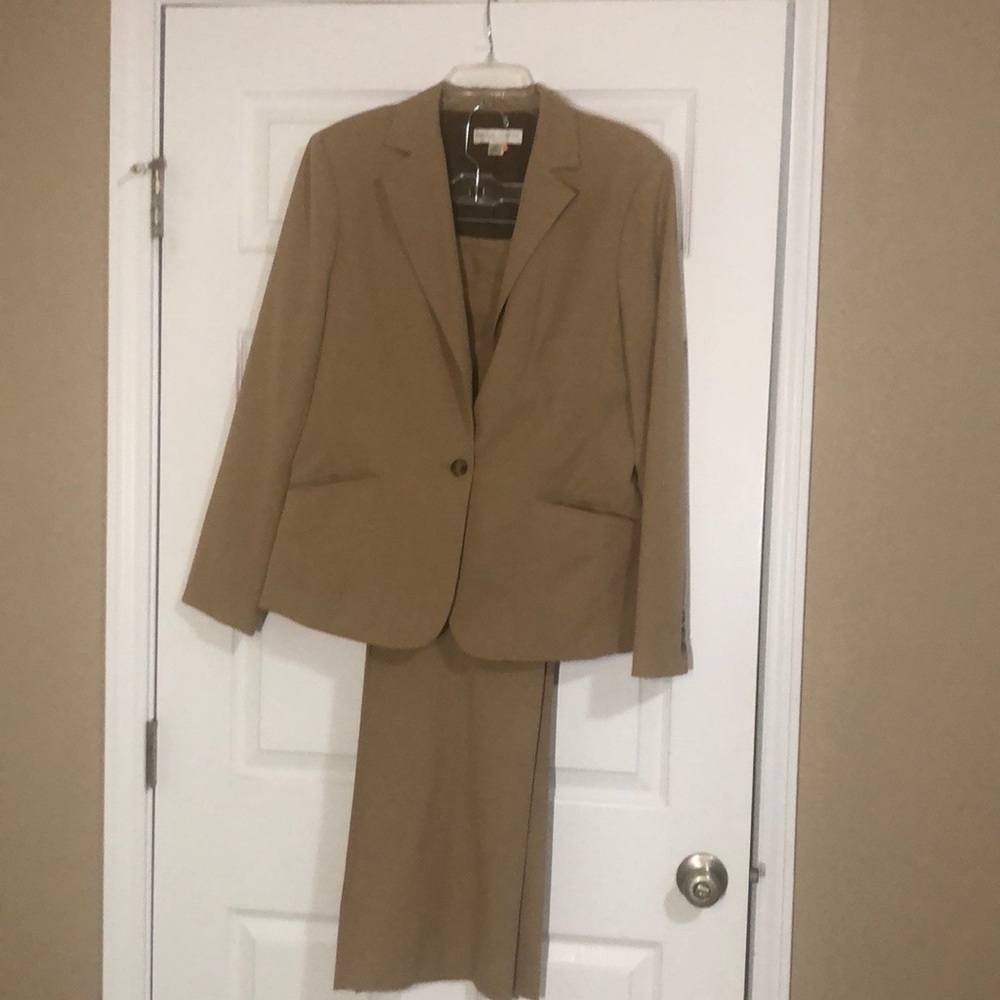 Tan 2 piece Casual Corner suit